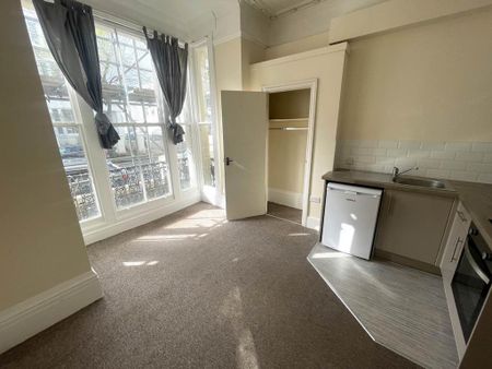 Studio to rent - Photo 3