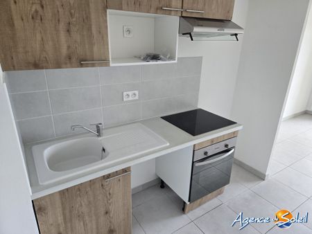 Location Appartement 3 pièces 54m² NARBONNE 11100 - Photo 5