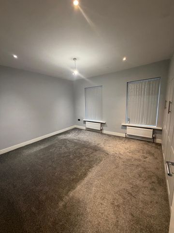 Three bed family house - £1900 - Photo 5