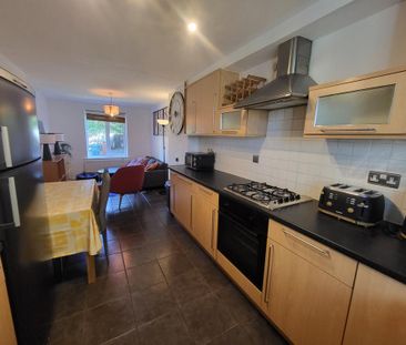 4 bedroom townhouse to rent - Photo 1