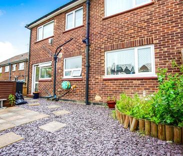 2 bedroom maisonette to rent - Photo 3