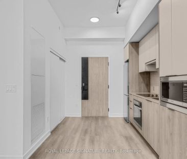 1007 The Queensway #917 - Photo 5