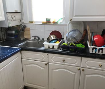Room in a Shared Flat, Green Street, E13 - Photo 5