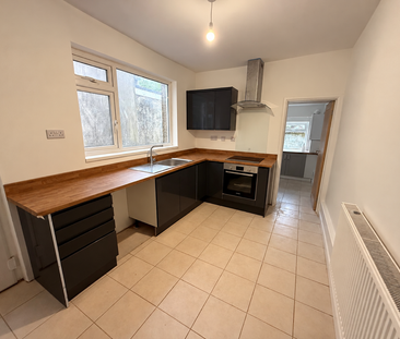 4 bedroom terraced house to rent - Photo 4
