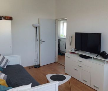 Pronájem bytu 1+kk • 23 m² bez realitkyU Zahradního města, Praha - ... - Photo 1