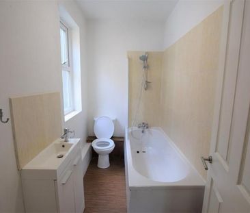 2 Bedroom Apartment To Let - Photo 1