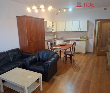 Apartment for rent, 2+kk - 1 bedroom, 60m - Photo 4