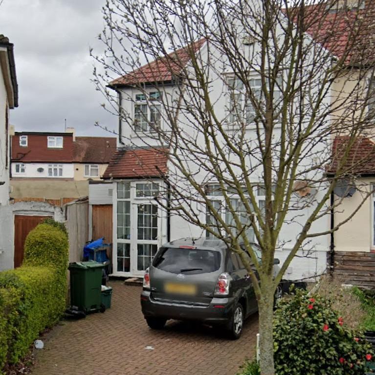 1 bedroom in a house share to rent - Photo 1