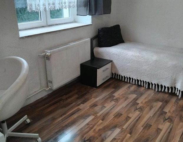 mobiliert 1z1p Mietkaution Bochum Dorstener str 280altbau - Photo 1