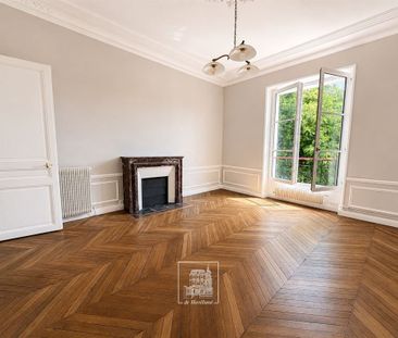 Tout savoir sur cette maison à Sèvres - Photo 1
