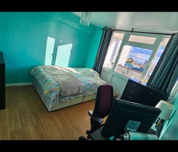 Room in a Shared Flat, Park Road North, W3 - Photo 3