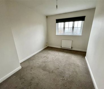 Lumb Lane, Roberttown, Liversedge, WF15 - Photo 4