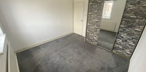 Park Street - Photo 2