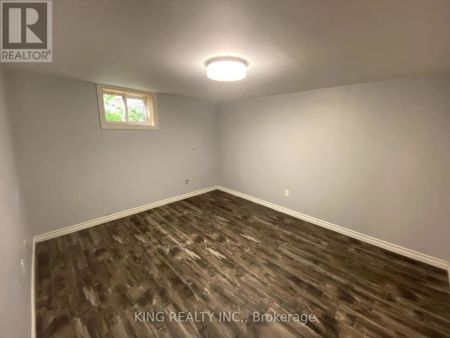 16605 JANE STREET - Photo 2