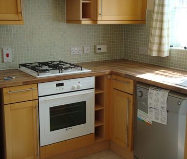 2 bedroom link detached house to rent - Photo 2