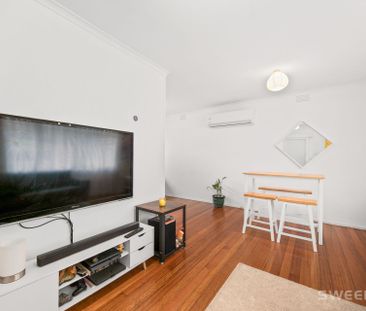 Neat two bedroom unit in prime location - Photo 1