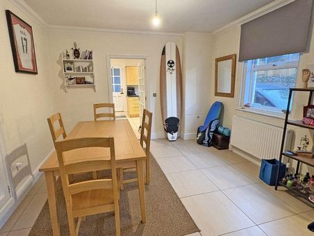 3 bedroom terraced house to rent - Photo 2