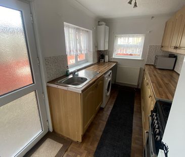 DN12, Edlington - Photo 5