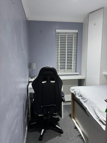 Room in a Shared House, Allhallows Road, E6 - Photo 4