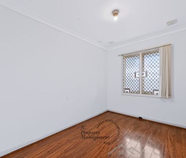 Charming Character Family Home in Balga - Photo 3