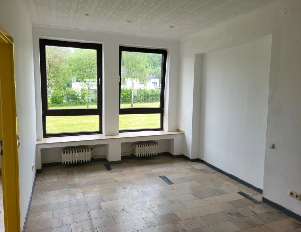 Helle 2 Zimmer Wohnung (Hochpaterre) zur Miete mit Balkon in ruhiger Wohngegend! - Photo 1