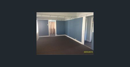 3-Bedroom Home in a Quiet, Convenient Location - Photo 2