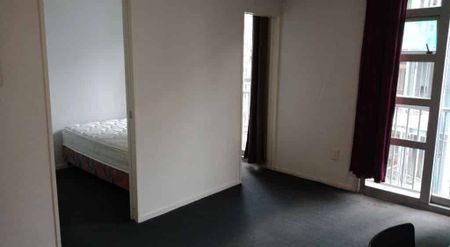 Fully Furnished 1Bed room Apartment on Upper Queen - rent including water - Photo 3