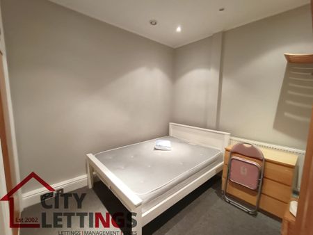 2 Bedroom Apartment - Photo 3