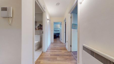 2 bedroom flat to rent - Photo 4