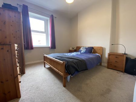 South Luton Place, Adamsdown - Photo 5