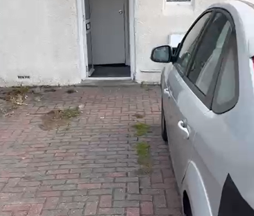 1 bedroom in a flat share to rent - Photo 3