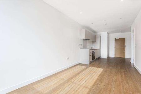 Royal Winchester House, Bracknell, RG12 - Photo 2