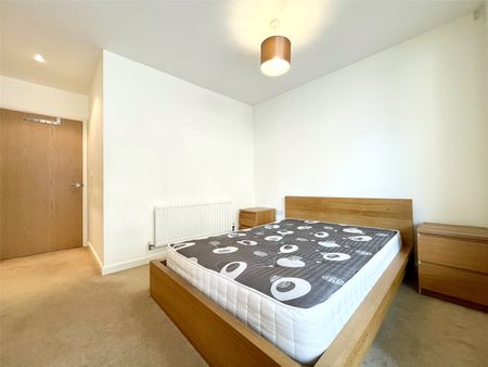 1 Bedroom - Photo 5