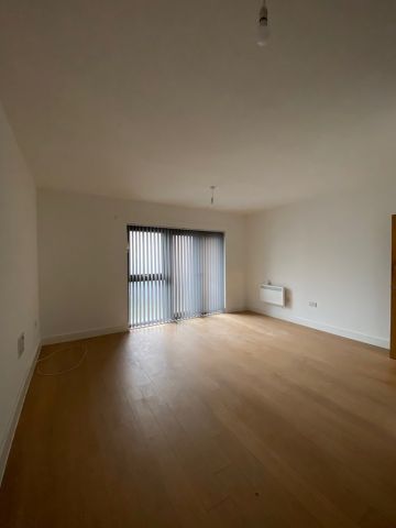 1 Bed Flat, Canal Point, M4 - Photo 3