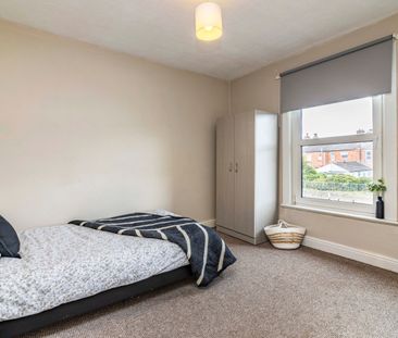 3 Bedroom – Sincil Bank, LN5 7TQ - Photo 5