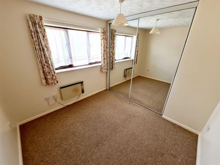 1 Bedroom Flat to Rent in Spencer Court, Station Road, Rushden, Northants, NN10 - Photo 2