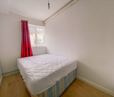 Holloway Road, Islington, London, N7 - Photo 5