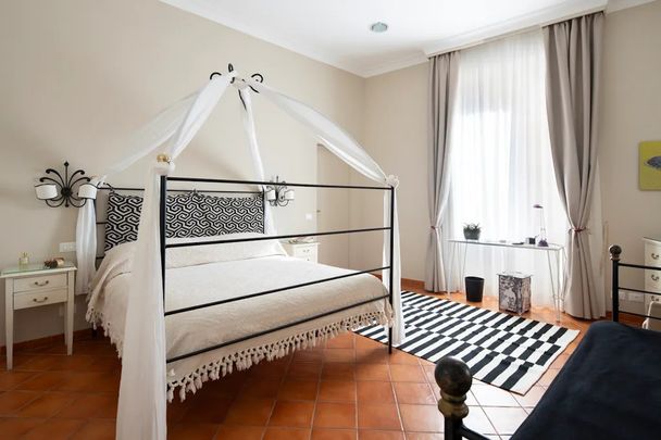 Via Cavour, Rome, Lazio 00184 - Photo 1