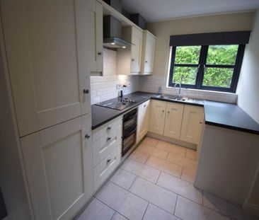 3 bedroom semi-detached house to rent - Photo 2