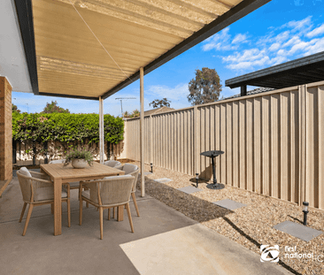 Immaculate & Convenient Living in Bligh Park - Photo 6