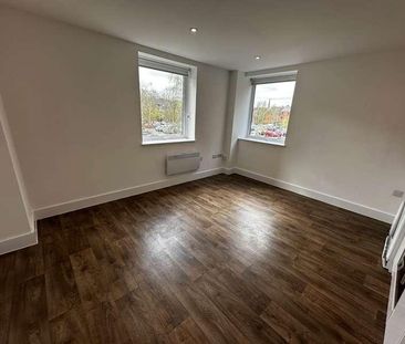 Crown House, Banbury Town Centre, OX16 - Photo 5