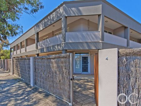 Open the Door to Entertaining in Style - Photo 5