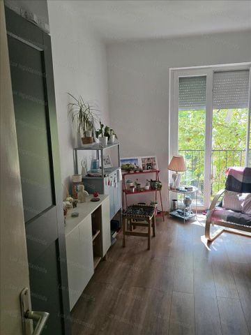 Kiadó átlagos állapotú lakás - Tatabánya - Fotó 3