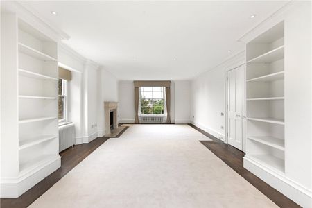 A magnificent, three bedroom duplex (2nd and 3rd floors) located on Addison Road in Holland Park. It also has a terrace, communal garden and parking. It is currently undergoing redecoration and replacing the carpets throughout. EPC rating: D | Council Tax Band H - Photo 4