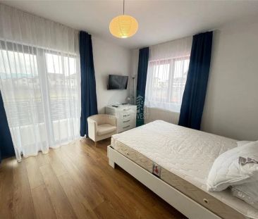Apartament modern 3 camere 2 bai terasa si parcare zona Brana - Photo 1
