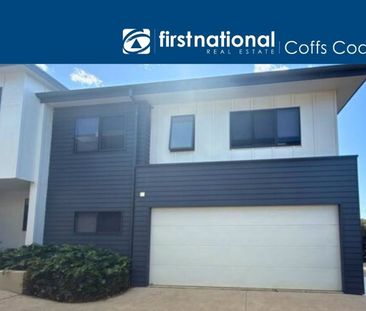 Furnished 4 bedroom townhouse close to Jetty Precinct - Photo 1