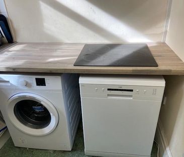 1 bedroom house of multiple occupation to rent - Photo 6