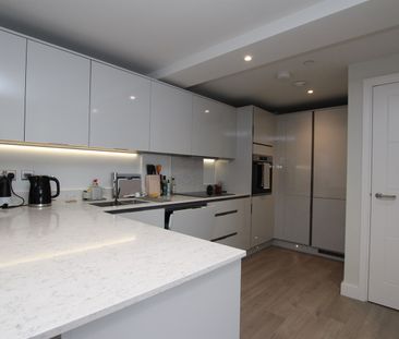 Riverside, 32 Wilford Lane, NG2 - Photo 4