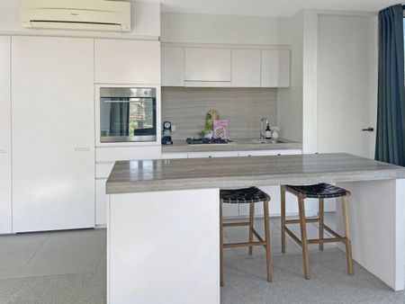 Furnished apartment in the heart of St Kilda - Photo 4