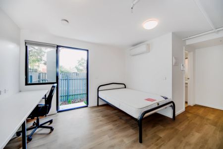 Large Studio - Photo 4